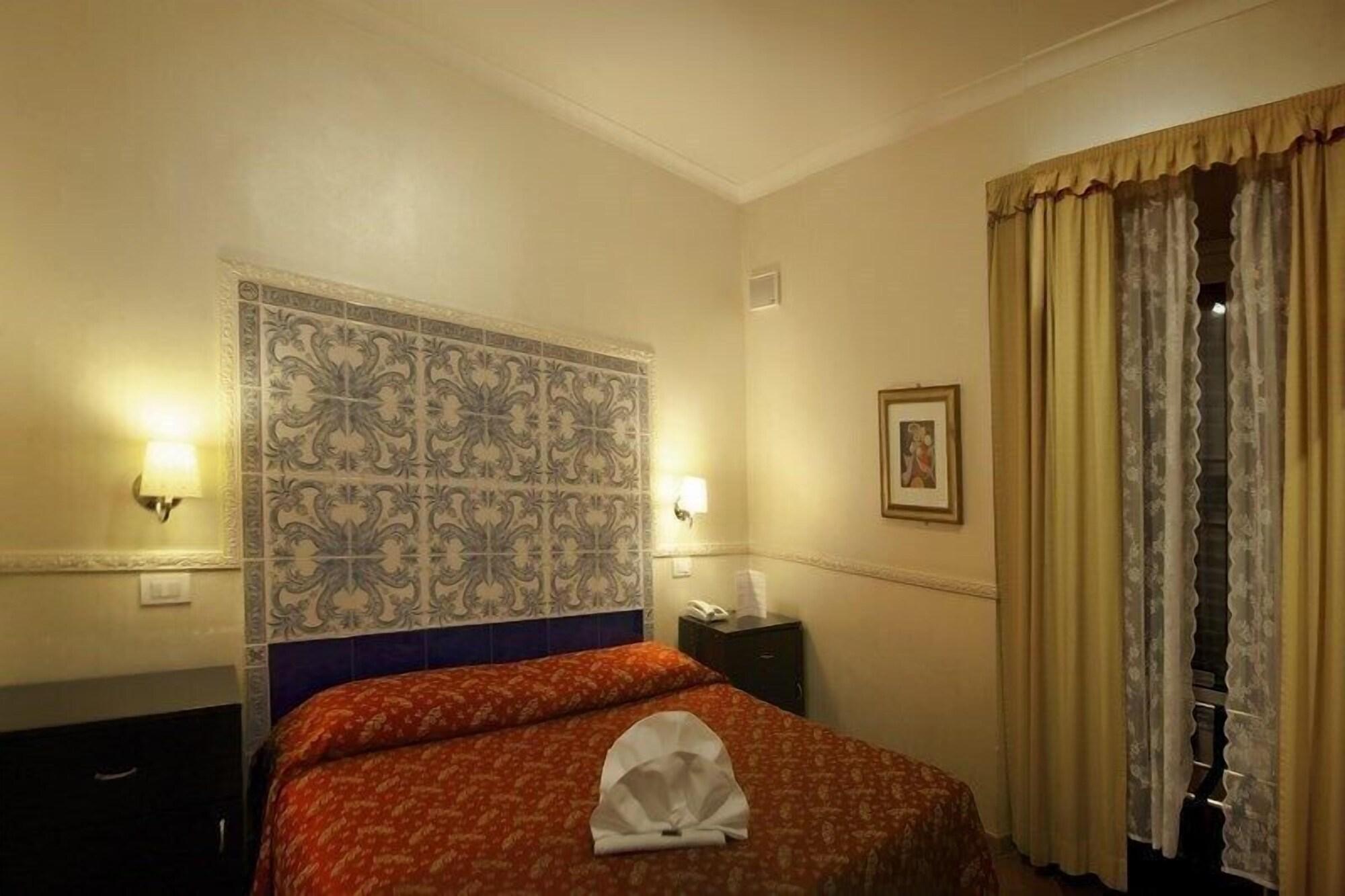 Hotel Picasso ローマ エクステリア 写真
