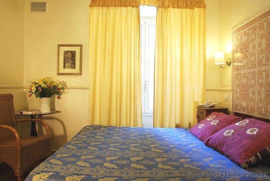 Hotel Picasso ローマ 部屋 写真